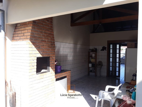 Imagem 1 de 15 de Casa Com Piscina Na Rua 2500 - Ls0176-1