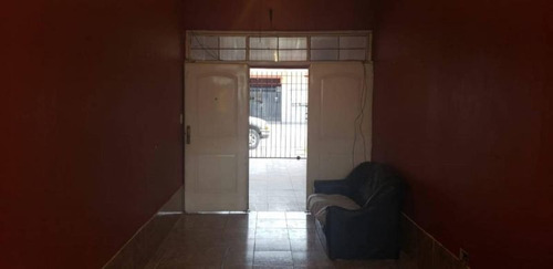 Casa 5 Ambientes Con Patio Y Cocheras