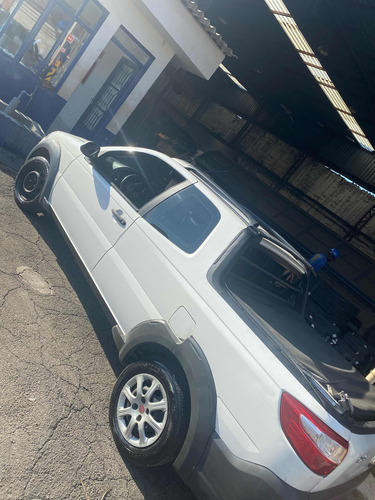Fiat Strada 1.6 16v Trekking Cab. Dupla Flex 3p