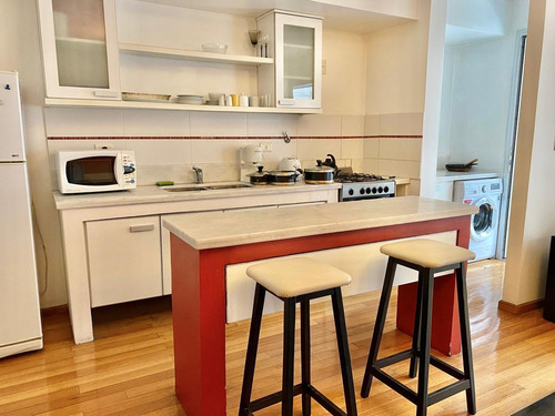 Moderno Departamento De 2 Amb. Amoblado En El Corazón De Las Cañitas.