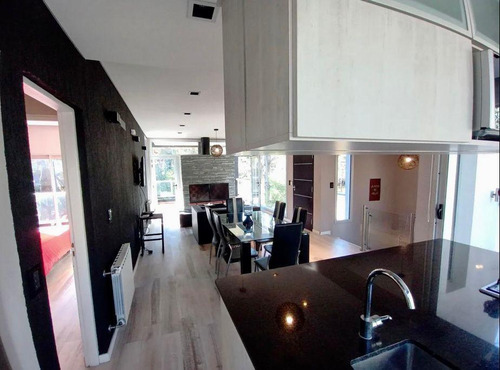 Impresionante Casa En La Reserva Costa Del Este.