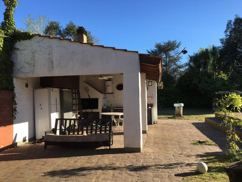 Imagen 27 de 30 de Casa En Venta En City Bell Calle 16 E/ 474 Y 476 Dacal Bienes Raices
