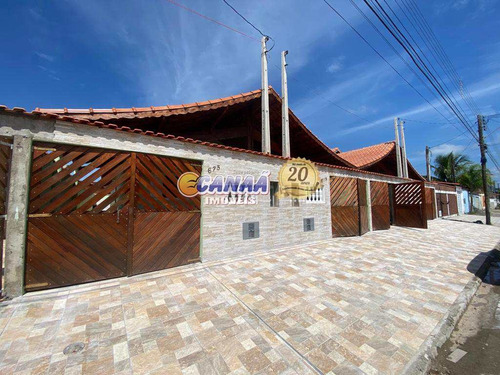 Casa Com Piscina Em Mongaguá - V8147