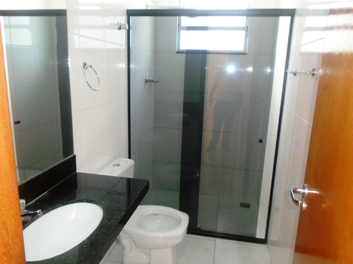 Imagem 4 de 6 de Apartamento Com 2 Quartos Para Alugar No Sagrado Coração De Jesus Em Ponte Nova/mg - 4663