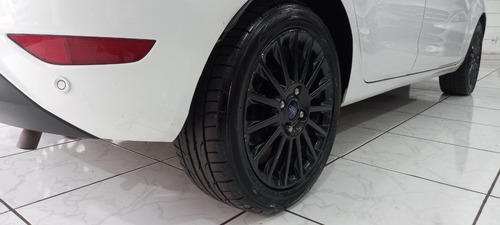 Ford Fiesta Titanium 1.6 - 2015 Automático