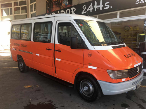Imagen 10 de 11 de Mercedes-benz 310d Transporte Pasajeros