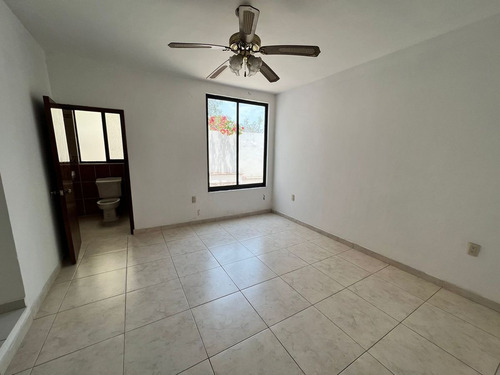 Imagen 14 de 24 de Casa Residencial En Venta/renta Seis Recámaras En Marfil Gua
