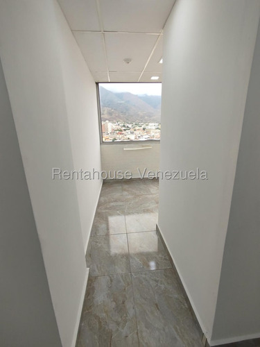 Oficina En Venta En Los Cortijos De Lourdes Mls 25-19927 Yf