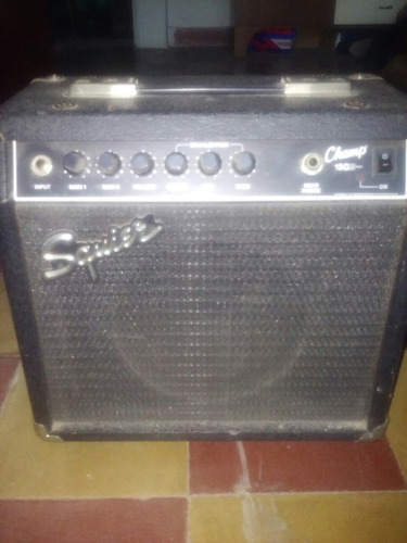 Amplificador Squier 15 W.