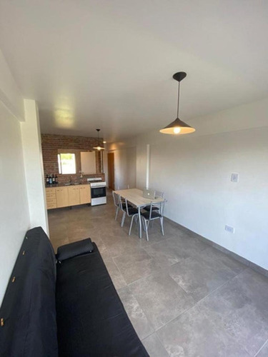 Imagen 5 de 17 de Zona Alem Frente Al Golf - Dto 2 Amb + Dependencia - Venta -
