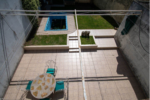 Imagen 8 de 29 de Venta De Casa Con Gran Patio En Pichincha