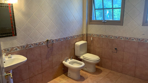 Venta Casa 3 Dormitorios Santa Rita Con Cochera Excelente Zona