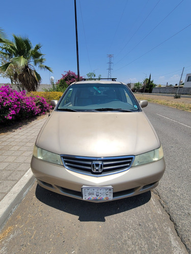 Excelente Camioneta Familiar 7 Pasajeros