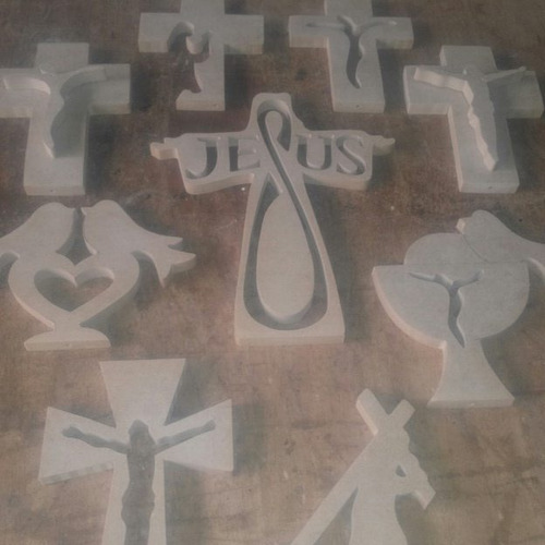 Imagen 3 de 5 de Bellos Recuerdos Para Bautizos Y Primera Comunión En Mdf