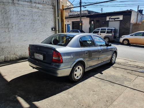 Chevrolet Astra Sedan 1.8 8v Milenium 2001