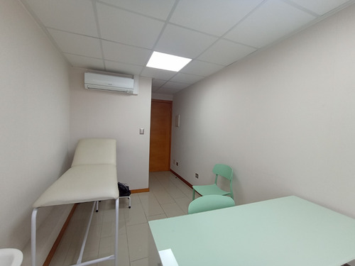 Exc.of. Consulta Médica Edif J. Manso De Velasco Los Angeles