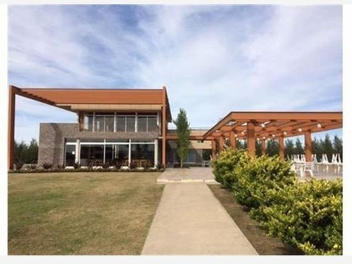 Funes - Venta De Lote En Barrio San Sebastian - De Esquina