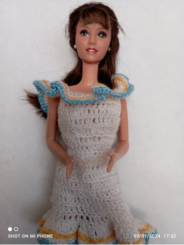 Muñeca Barbie Brenda De Beverly Hills 90210