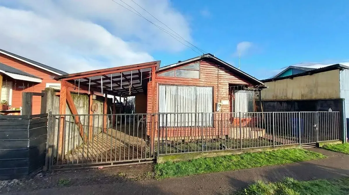 Imagen 1 de 18 de Casa Amplia Pobl. Litoral Austral, Pto. Aysén (169559)