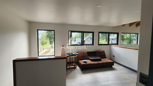 Venta De Casa En Condominio Con 4 Dorm. En Pucón