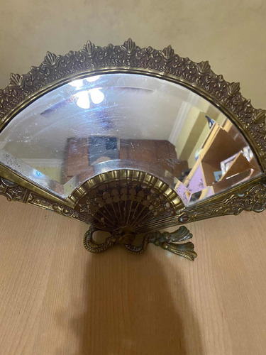Espejo De Bronce Forma De Abanico. Usado. (Usado)
