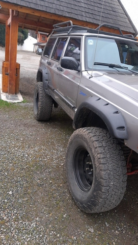 Imagen 2 de 8 de Jeep Cherokee 4.0 Sport 1999