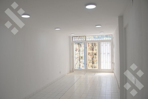 Lquiler Local Comercial 27m2- Montevideo 315 Neuquen