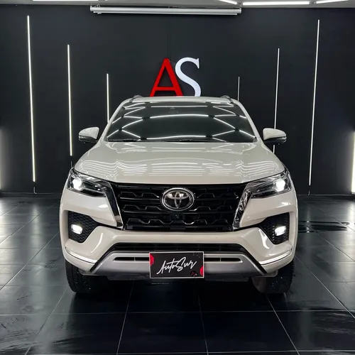 Toyota Fortuner 2.8 SRV