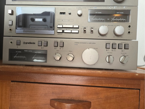 Estereo Gradiente Modelo S-20 Completo Gris (Usado)
