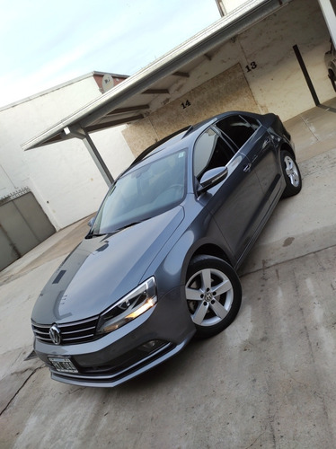 Imagen 10 de 10 de Volkswagen Vento 2.5 Luxury 170cv Tiptronic 2015