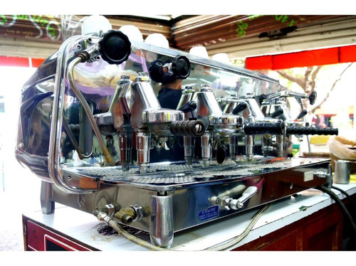 Cafetera Italiana Faema Modelo E1 Año 1961-4 Grupos Unica