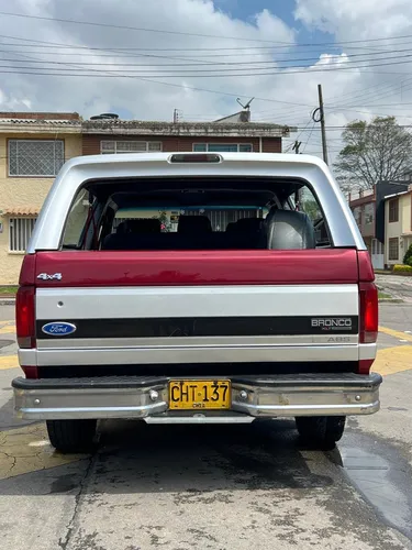 Ford Bronco 5.0 Xlt