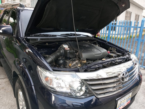 Imagen 12 de 12 de Toyota Fortuner 2015 4x4
