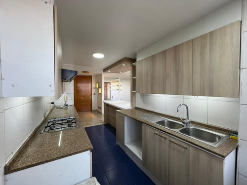 Exclusivo Dpto. Con Jacuzzi Y Sauna En Su Interior / 90m2