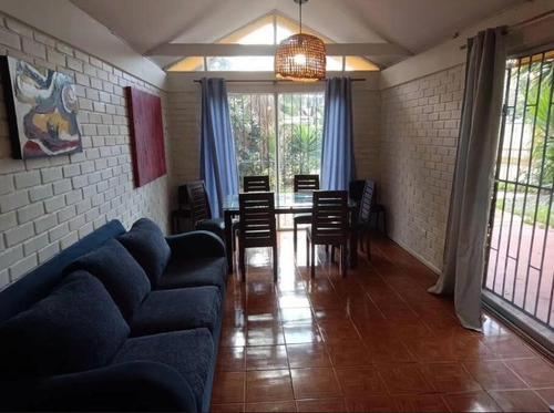 Acogedora Casa Para Vivir Feliz En Un Sector Tranquilo