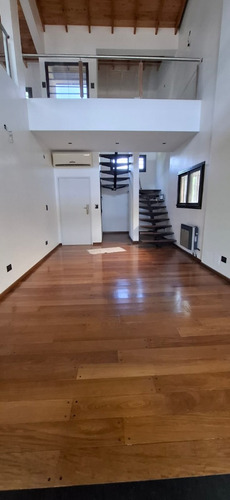 Casa 3 Amb. En Alquiler Con Cochera, Pileta. Ramos Mejía