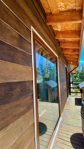 Casa En Venta De 4 Dorm. En Pucón