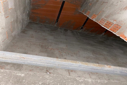 Ls Vende Terreno Con 75% Casa Construida El Junquito