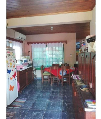 Imagen 7 de 11 de Vendo Casa En Hohenau Con 3 Habitaciones Y 2 Baños.