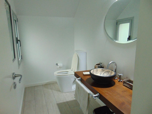 Imagen 10 de 30 de Moderna Casa En Venta 4 Dormitorios. Las Lomas-jockey. San Isdro