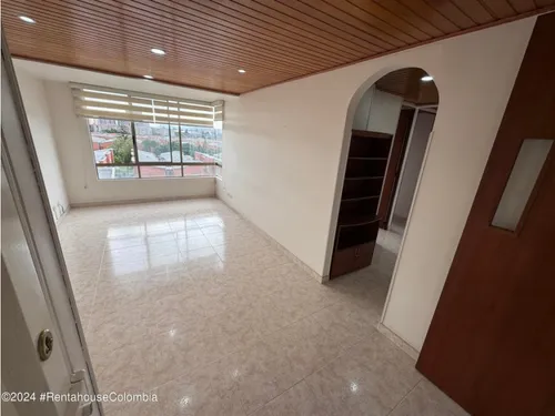 Apartamento En Modelia Occidental Rah Co: 25-142