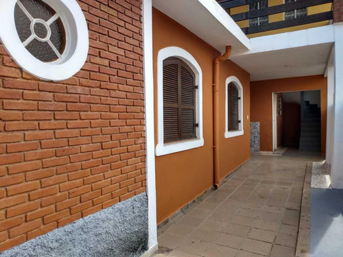 Imagem 2 de 15 de Casa Locação No Valo Velho, 2 Dormitórios E Edicula 2 Dormi