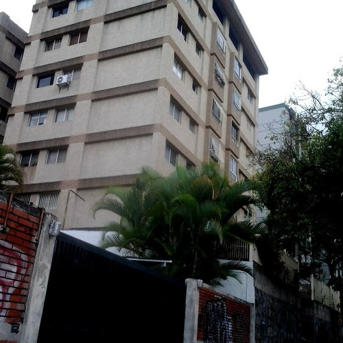 Imagen 3 de 13 de Caurimare, Vendo Apto Actualizado 3hab,2baños 1 Estaciónamie