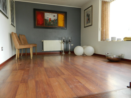 Estupenda Casa De Un Piso 5 Dorm. 5 Baños, Condominio
