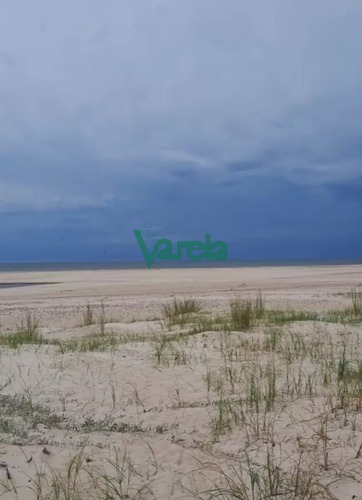 Terreno En Venta, Jaureguiberry A Metros De Playa