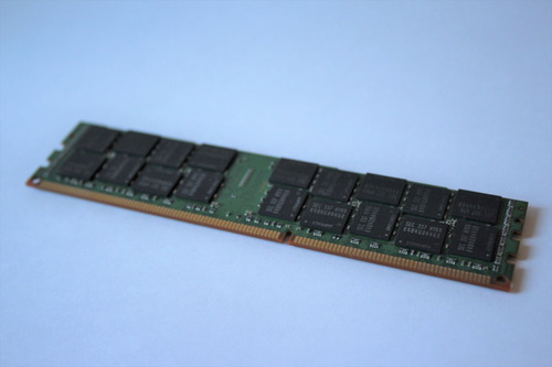 Imagem 3 de 3 de Pc3l -12800r -11 -11 E2 16gb 2rx4