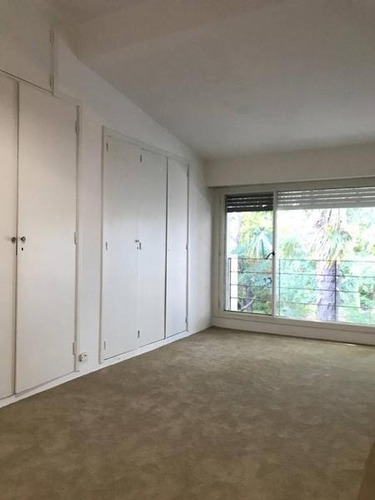 Imagen 22 de 30 de Oportunidad Casa De 330 Metros Cubiertos Mas Gran Jardin Y Pileta !
