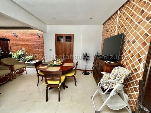 Casa En Venta En La Castellana Calle Cerrada Terraza Jardin Chacao Casas En Caracas Angela Tochon