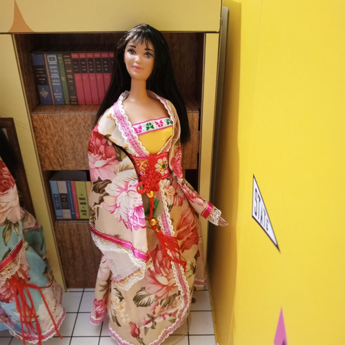 Barbie Kira (Usado)