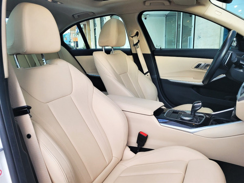 BMW Serie 3 3.0 330i Sedan Sport Line 252cv
